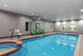 La Quinta by Wyndham Huntsville Airport Madison - Pool