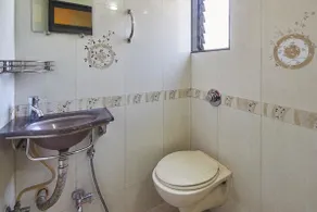 Hotel Navi Mumbai - Bathroom