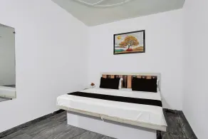 Collection O Sector 121 Gaur City Mall Noida Royal FNG - Chambre