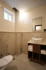Rambagh Resort Gwalior - Bathroom