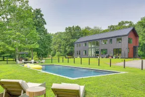 Hudson Valley Summer Escape w/ Pool & Fire Pit - Innvendig