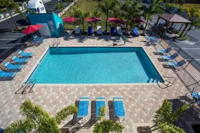 Days Inn by Wyndham Sarasota Bay - Piscine