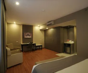 Pyramid Suites - Room