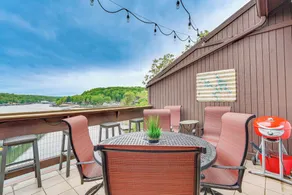 Lakefront Condo Indoor pool, sauna, & pickle ball! - Innenbereich