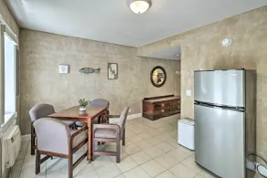 Lakeview Escape w/ Direct White River Access! - Interiör