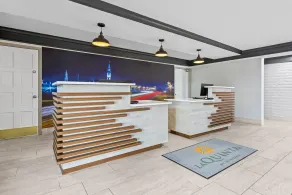 La Quinta Inn by Wyndham Huntsville Research Park - Hall