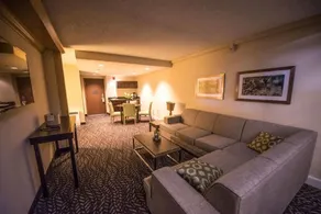 Wyndham Grand Executive Center Little Rock Airport - Chambre