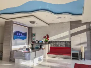 Tranquil Sea Hotel - Lobby
