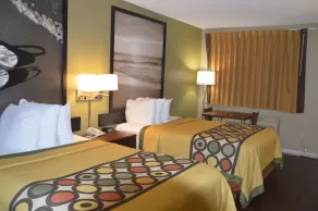 Super 8 by Wyndham Monticello - Room