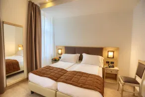 Hotel Europa - Skypool & Panorama - Chambre