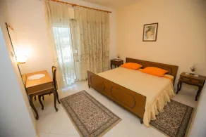 Apartments Lončar - Rom