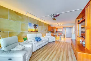 Tropical Retreat w/ Pool & Tennis Courts in Hudson - Innenbereich
