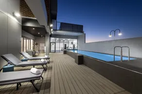 Quest Midland - Pool