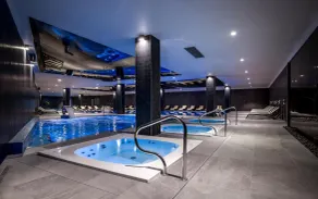 Green Apartments - Piscina