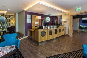 Holiday Inn Birmingham North - Cannock by IHG - Borne des arrivées/des départs