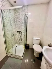 SwissPorto Guest House - Baño