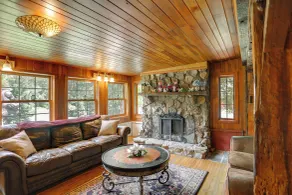 On Horse Farm! Home w/ Pond Access in Spring Creek - Interiör