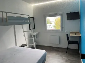 Unisotel Bollène A7 Ex-Hotel F1 - Room