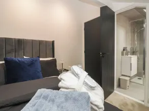 Wood Cottage - Badezimmer