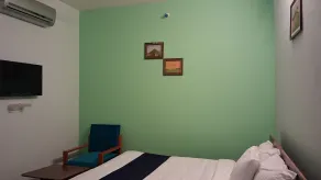 Naadi Grandinn - Rom