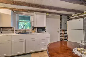 Pet-friendly Speedwell Cabin, 1 Mi to Water! - Innenbereich
