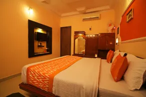 EMINENCE - PALM RESIDENCY (1.5 KM FROM NAKKI LAKE) - Room