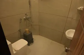Hotel SLR Grand Haven - Bathroom