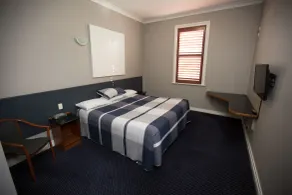 Parkview Hotel - Room