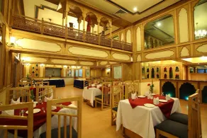 Hotel Om Tower & Revolving Restaurant - Restaurant