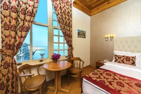 Mom Hotel - Chambre