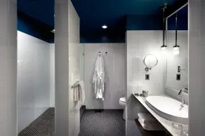 Thompson Chicago, by Hyatt - Salle de bain