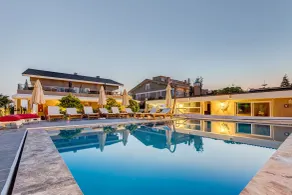 Villa Kore Çeşme - Pool