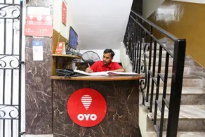 OYO 5718 Pratiksha Guest House - Resepsjon