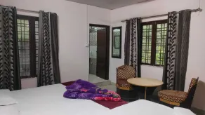 Sheetal Resort and Restaurant - Chambre