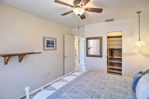 Pet-friendly Sebastian Home on Lake; Golf Nearby - Chambre