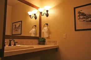 VI at Homestead - Badezimmer