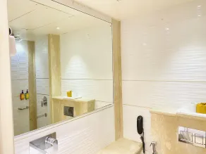 City Empire New Delhi - Bathroom
