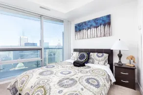 TopLine Suites - Ice Condos - Room