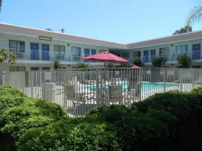 Motel 6-Temecula, CA - Historic Old Town - Piscine