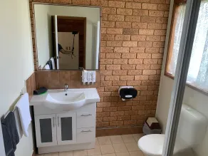Newell Motor Inn Narrandera - Badezimmer