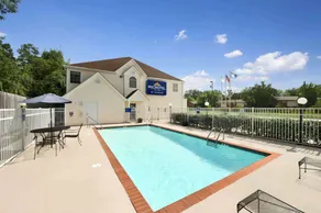 Microtel Inn & Suites by Wyndham Ponchatoula/Hammond - Pool