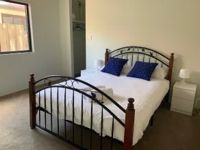 Views on Spencer - Room