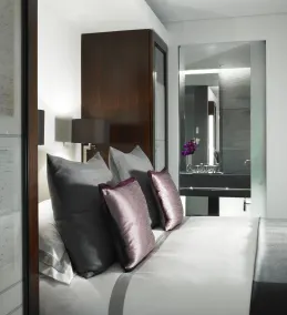 Grosvenor House Suites - Chambre