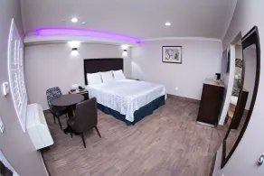 Diamond Bell Inn & Suites - Room