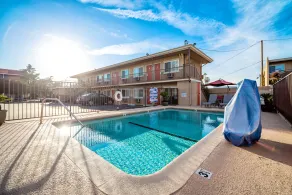 Friendly Hills Inn - Whittier, Los Angeles - Piscine