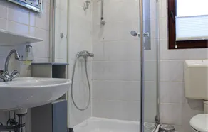 Stunning Home in Emsland With 4 Bedrooms, Sauna and Wifi - Bagno