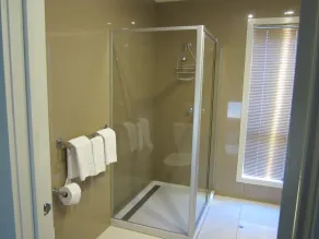 Discovery Parks - Maidens Inn Moama - Bathroom