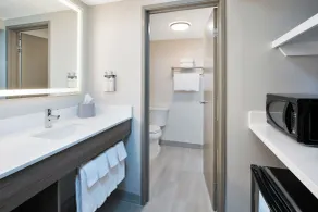 Holiday Inn Express Hotel & Suites Pittsburgh Airport by IHG - Salle de bain