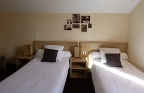 Logis Hôtel Restaurant du Commerce - Zimmer
