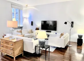 Luxury Apartments MONDRIAN Market Square II - Lobby sitting area